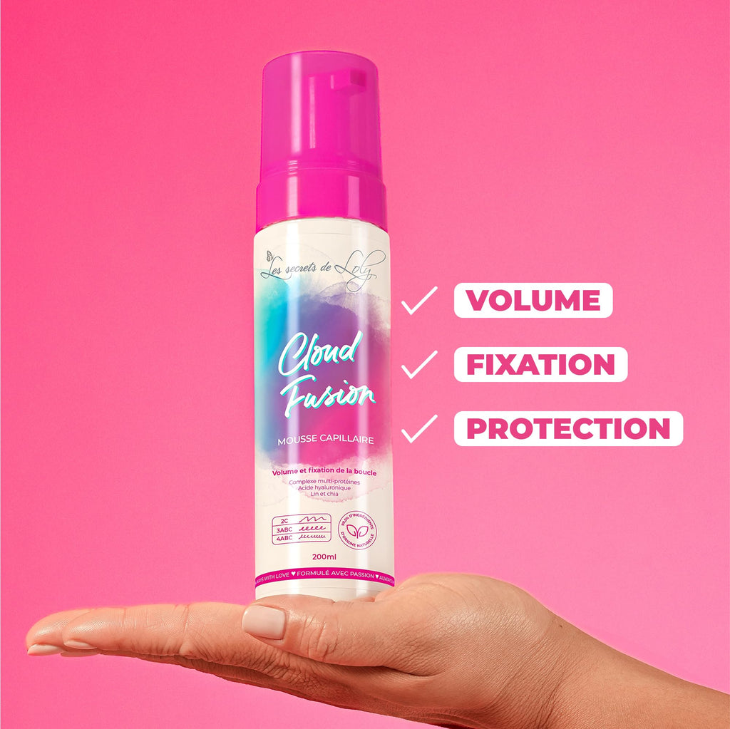 Les Secrets de Loly – Cloud Fusion – Mousse coiffante fixante Volume & définition – Cheveux ondulés, bouclés et frisés – Avec acide hyaluronique – 200 ml